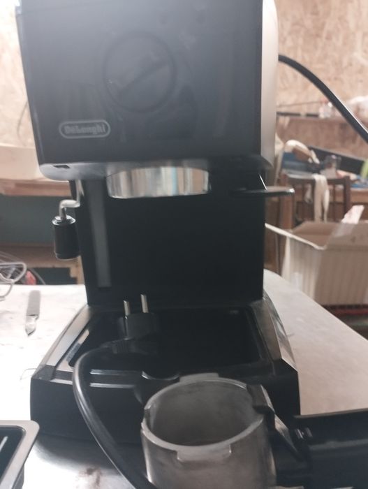 кавоварка Делонджи в рабочему стани