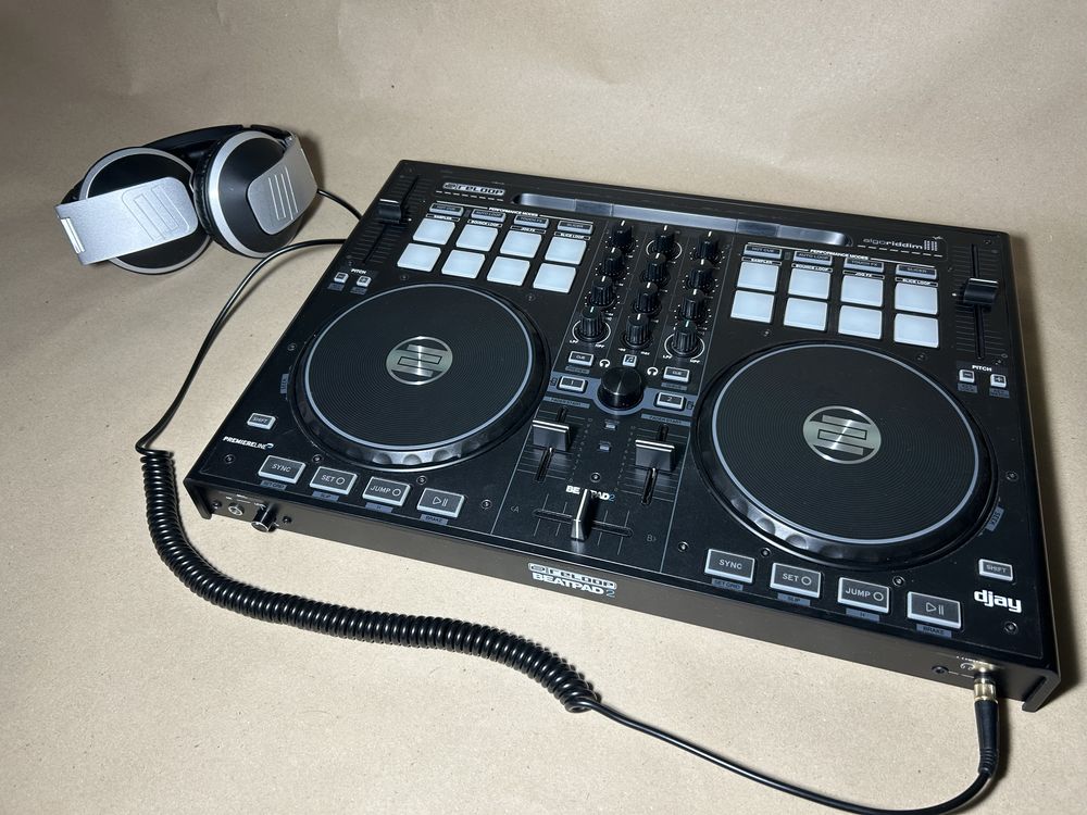 Kontroler DJ Reloop BeatPad 2 + słuchawki RPH-20