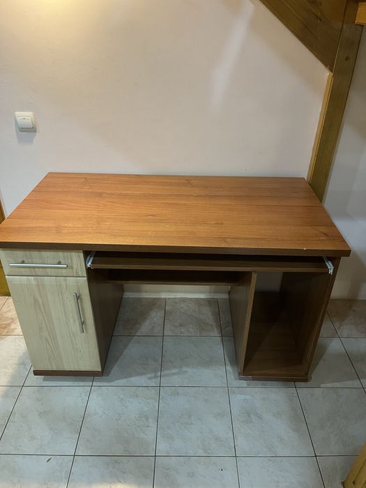 Компютерний стіл , для компʼютера, робочий стіл