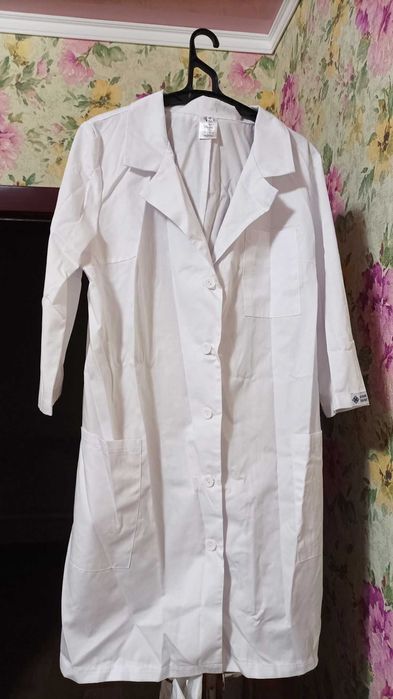 Халат медичний білий