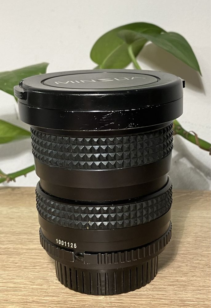 Minolta Rokkor MD Zoom 24-50mm f/4 vintage manualny obiektyw