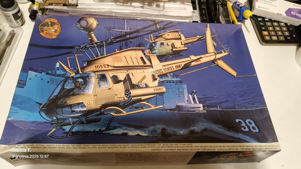 Sprzedam model do sklejania amerykańskiego śmigłowca