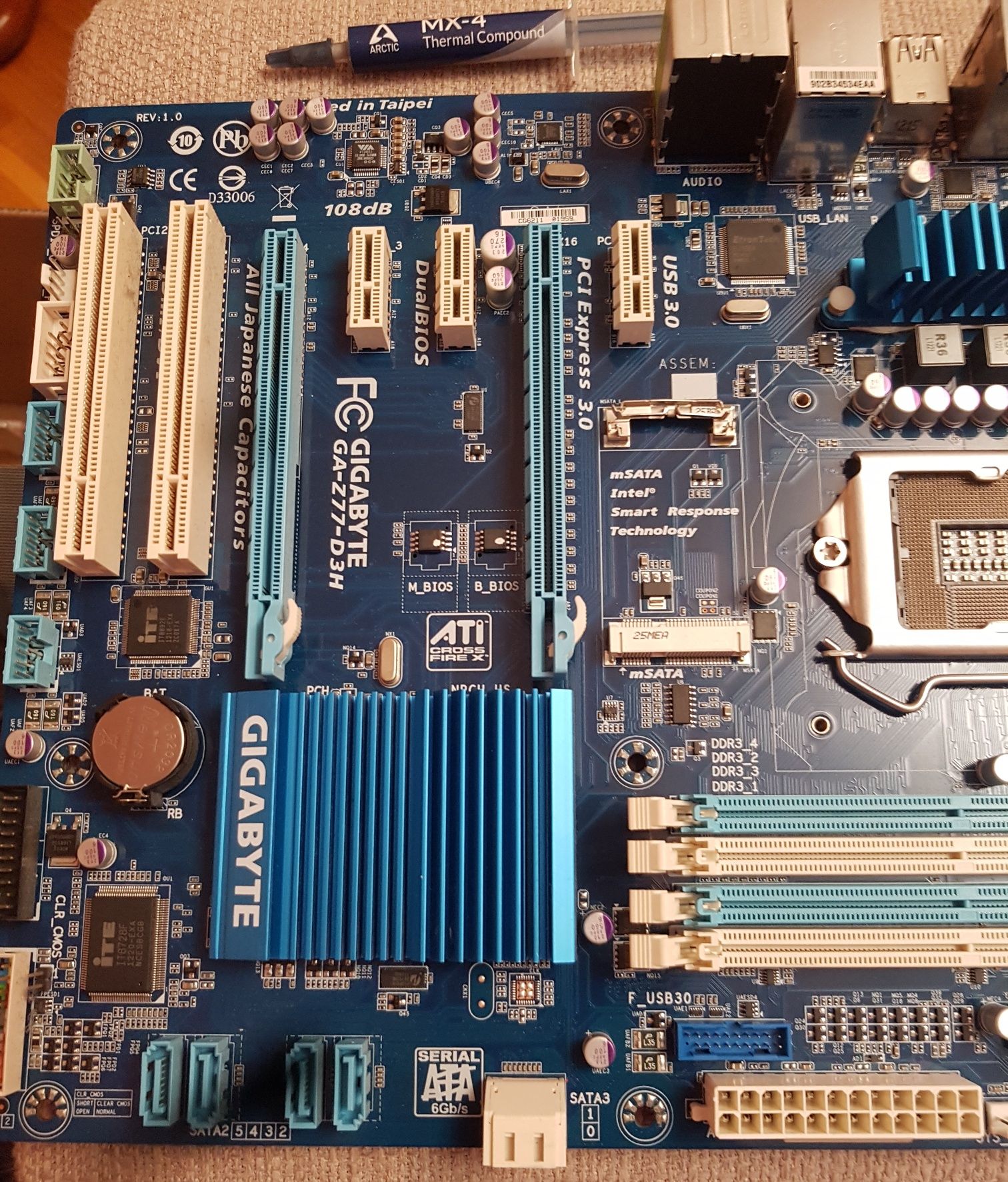 Материнская плата Gigabyte GA-Z77-D3H /LGA1155