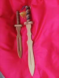 Дитячі іграшкові дерев'яні мечі