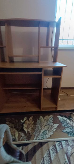 Продам комп'ютерний стіл