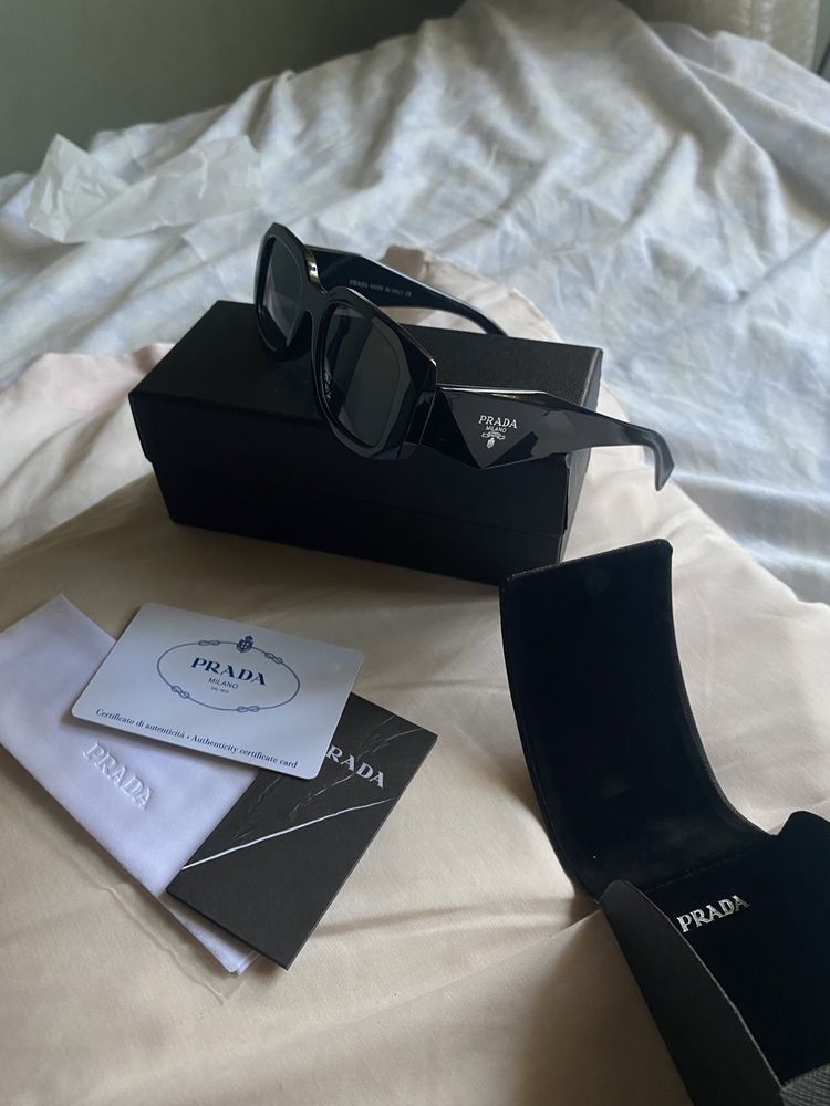 Prada Symbole sunglasses (originais)