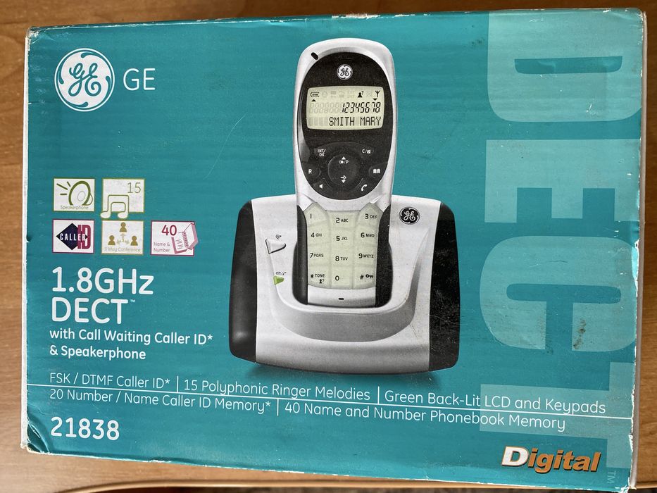 Стационарний радіо телефон трубка. Повністю робочий в гарному стані.