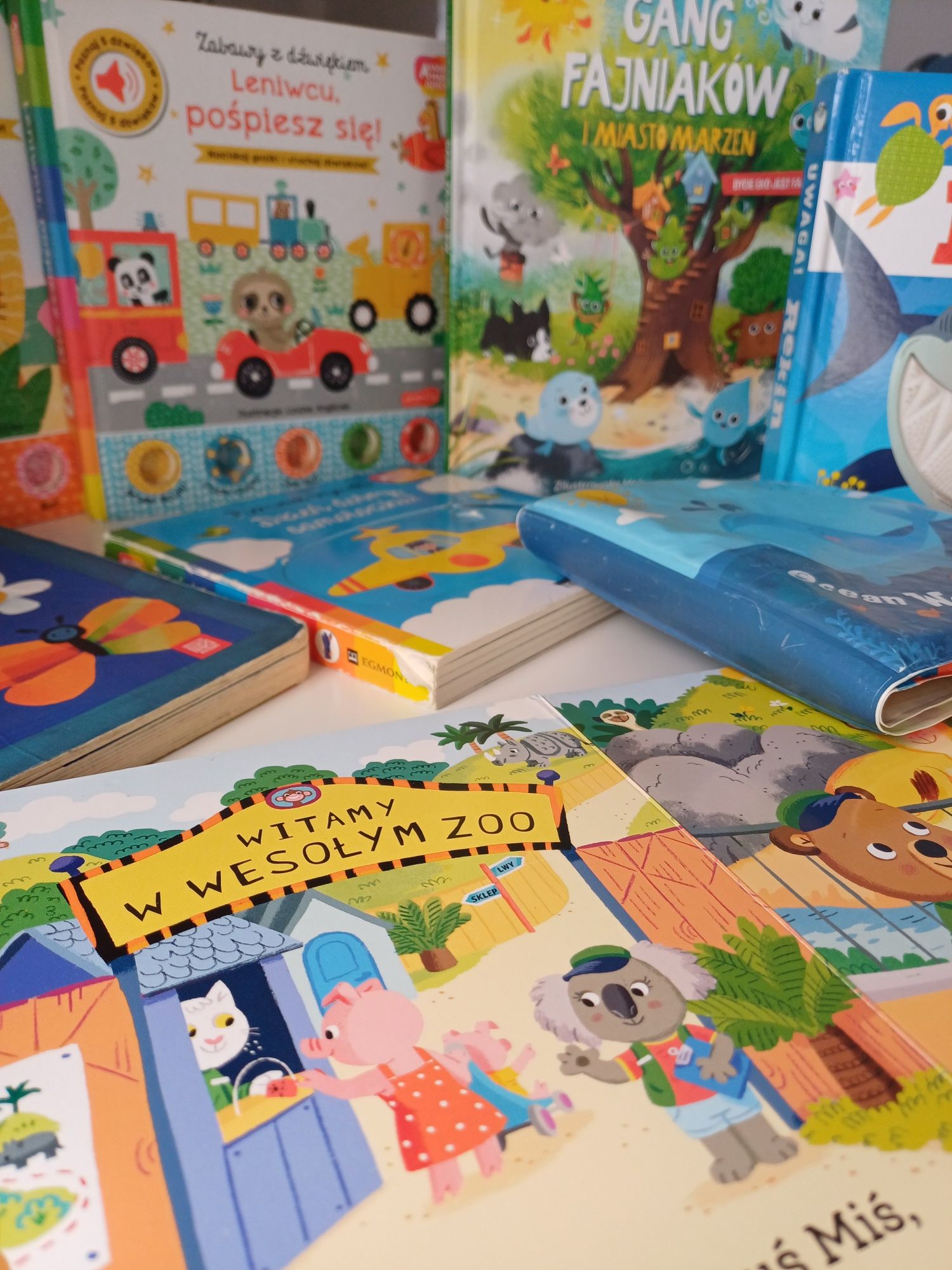 Książki dla dzieci sensoryczne miś pracuś  rekin dźwiękowe