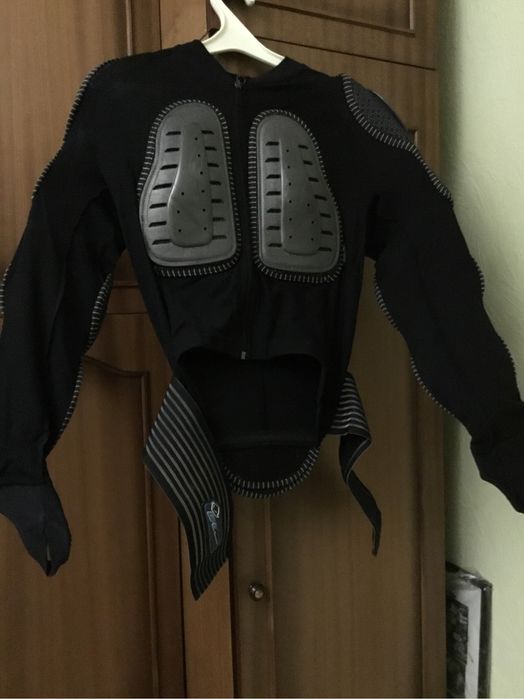 Защита горнолыжника - полная защита корпуса (Италия), размер М