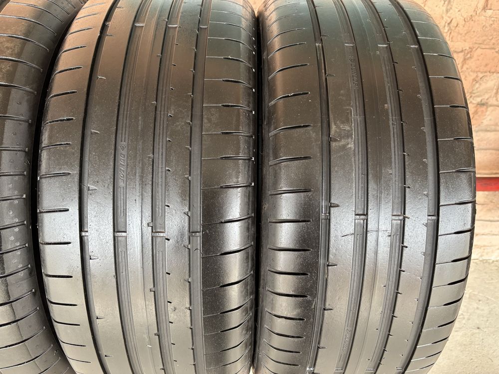 Пара літніх шин 235/55R17 Dunlop