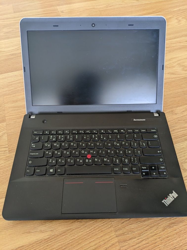 Lenovo e440, i5 4200m, geforce gt 740m 2gb, 8gb ram, ssd 250gb,