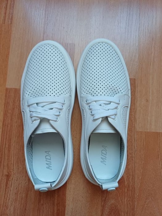 Шкіряні кеди, кросівки Mida. Розмір 36