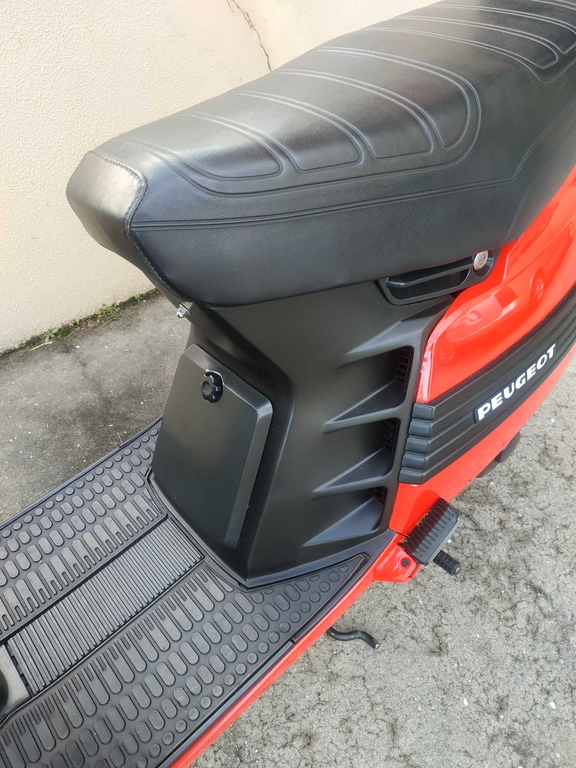 Scooter vintage Peugeot sc 50