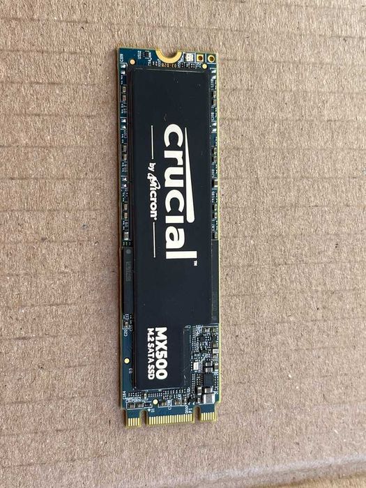 Dysk SSD m.2 SATA 512 Gb sprawny markowy CRUCIAL - cristal disc info