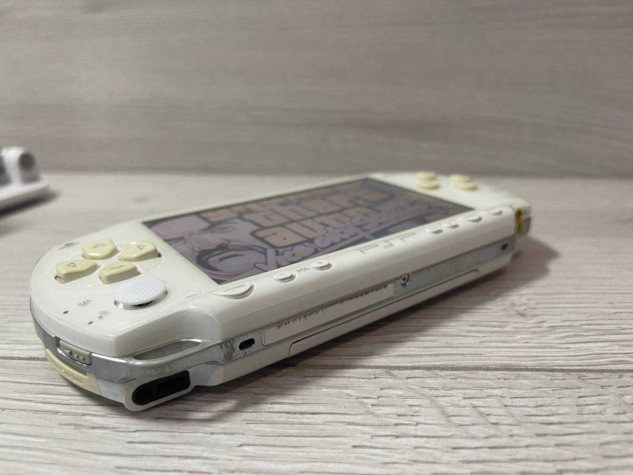 Sony PSP PlayStation 32Gb+ 40 Ігор