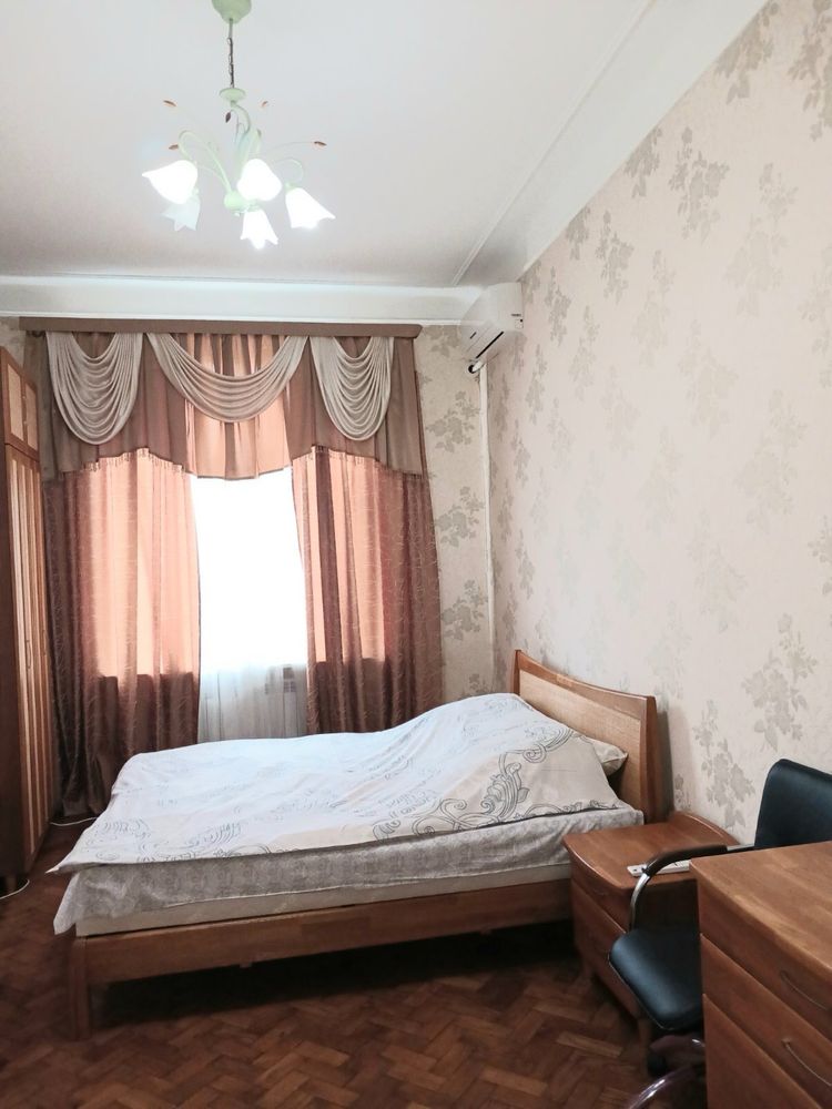 Реальная 3-ка в Центре, Архитектора Бекетова, Гиршмана 17