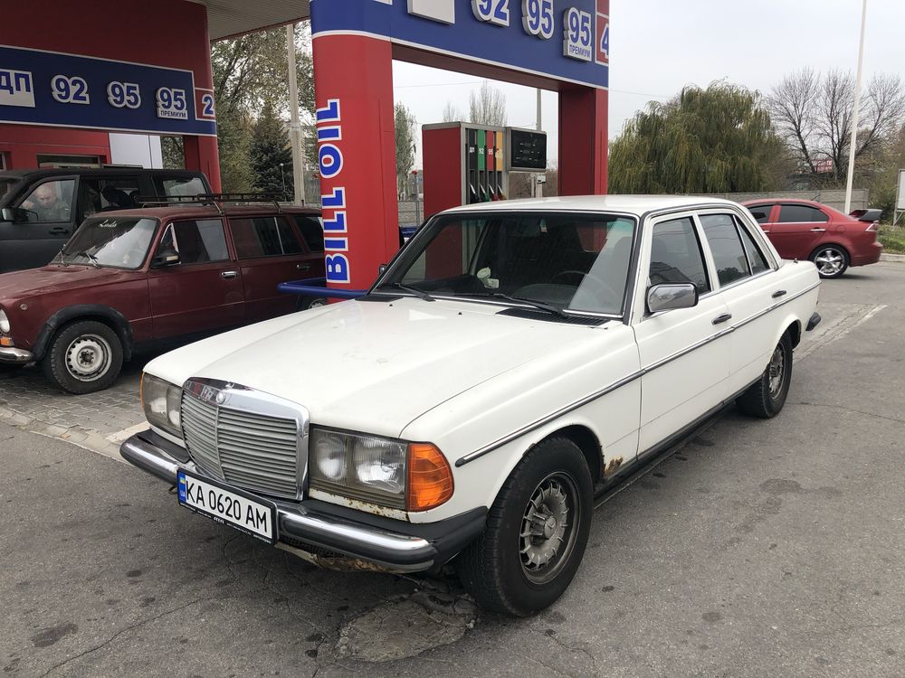 Продам мерседес W123