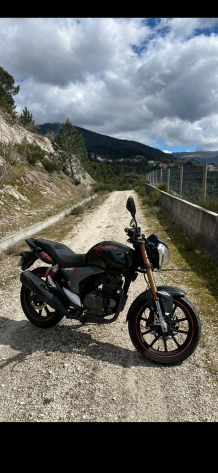 Vendo moto bom estado