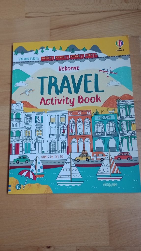 Travel activity book Usborne nowa