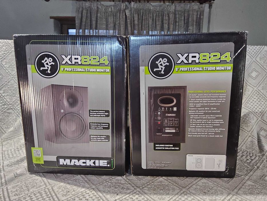 1 Ano de GARANTIA Só 15 dias desconto de 35% SEMI-NOVAS MACKIE XR 824