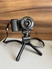 Sony ZV-e10 поофесійна фото та відеокамера.