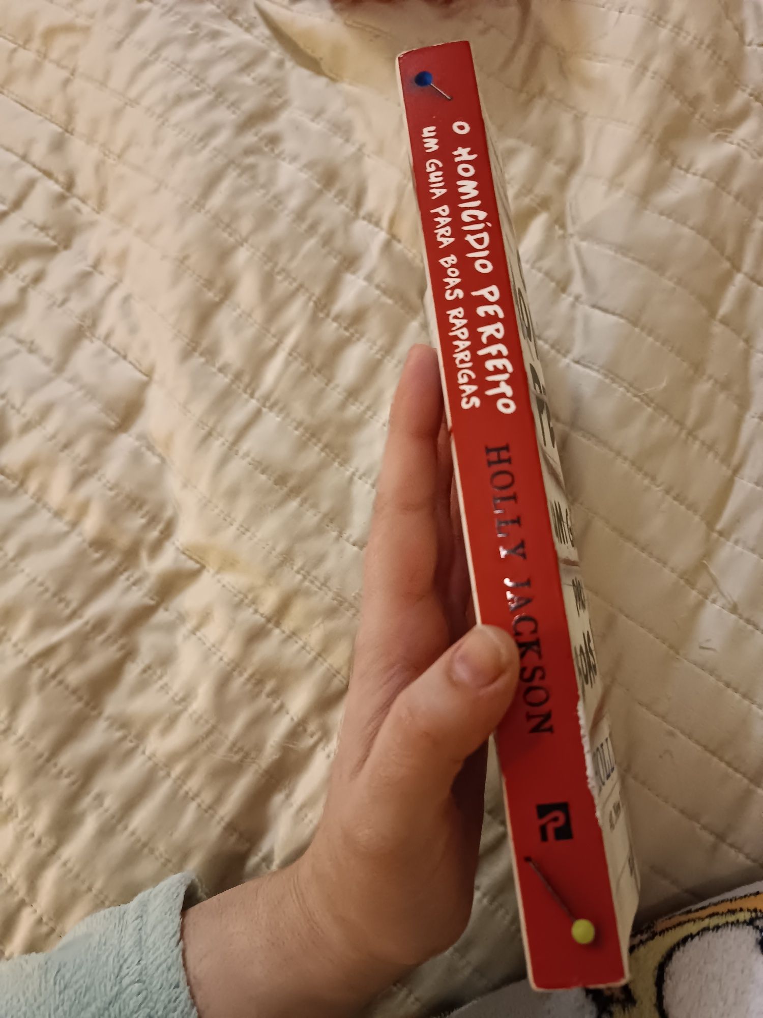 Livro "O homicídio Perfeito" de Holly Jackson