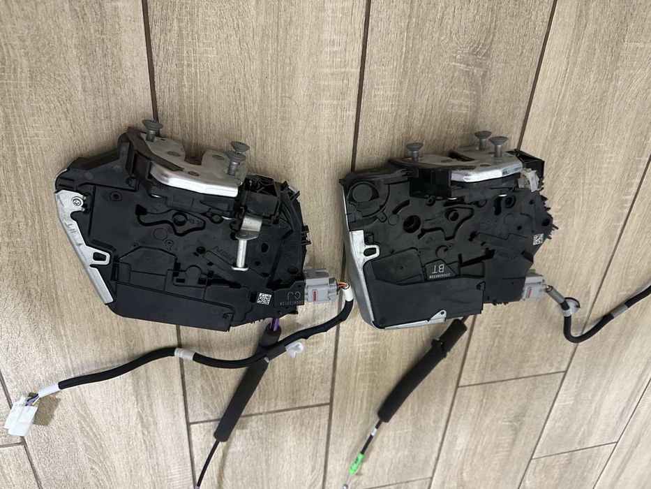 Замак двери Lexus NX