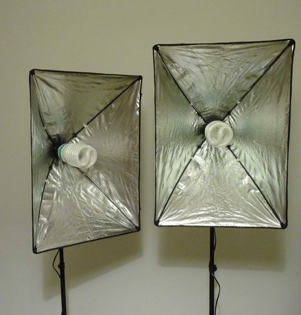 Zestaw dwie identyczne lampy fotograficzne reflektory statywy