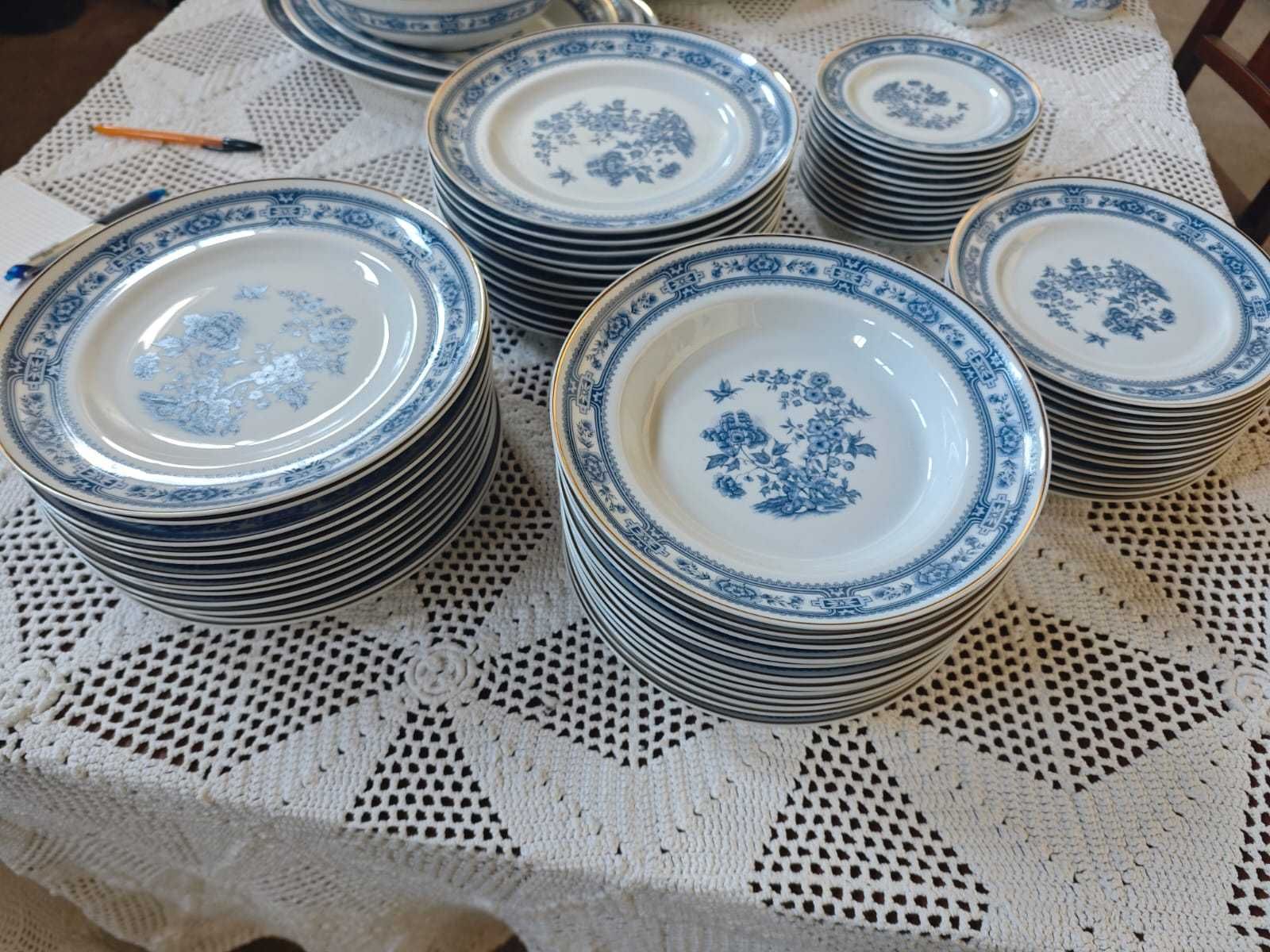 Conjunto de louça Porcelana Quinta Nova - Vista Alegre - NOVO