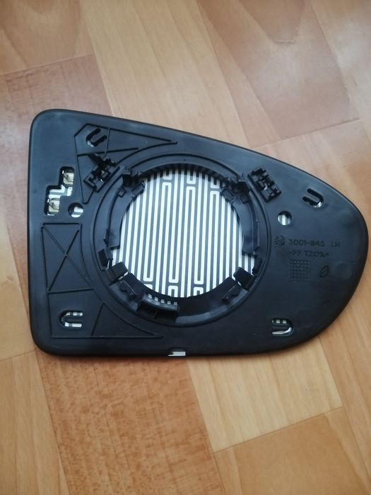Вкладиш дзеркала Nissan Qashqai