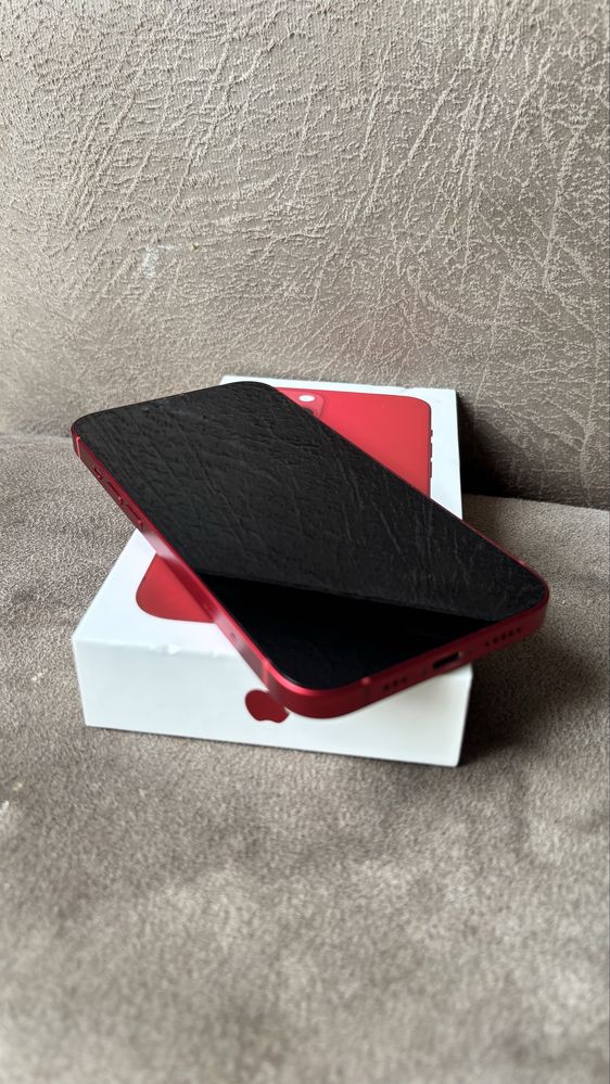Iphone 13 product RED 128gb, stan wzorowy! + pudełko, etui