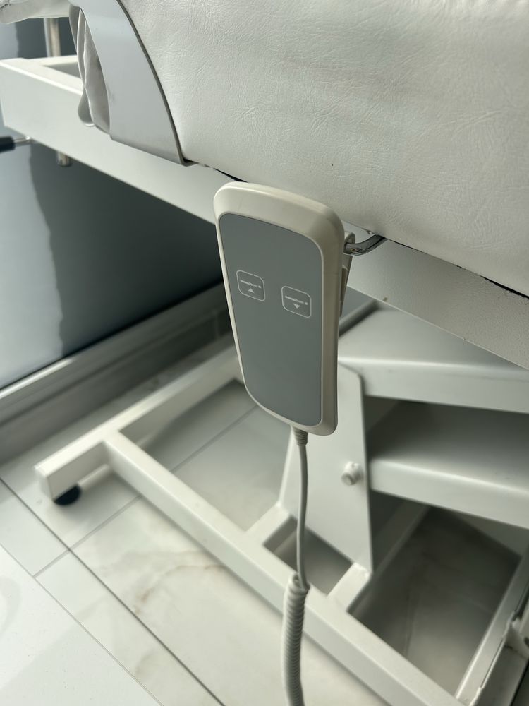 Fotel kosmetyczny / łóżko kosmetyczne elektryczne