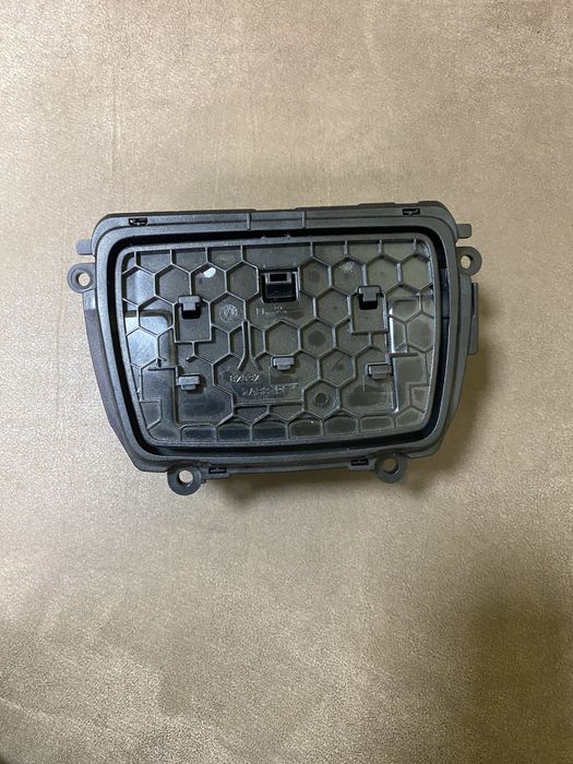 Штатна пепильниця BMW