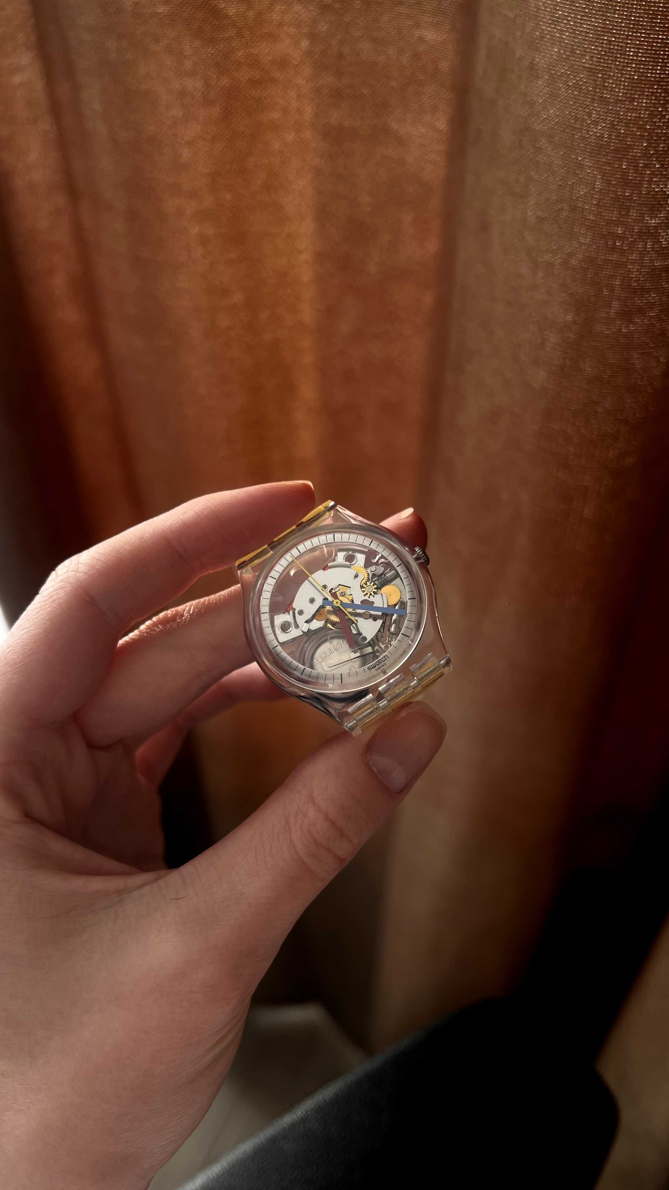Годинник Swatch Clearly