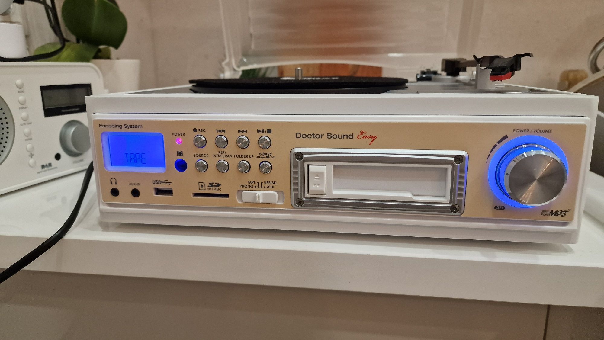 Leitor de vinil e cassetes da Doctor Sound