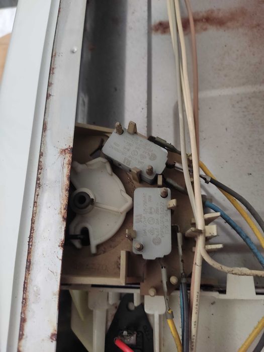 Microondas Whirlpool Avariado. Venda peças