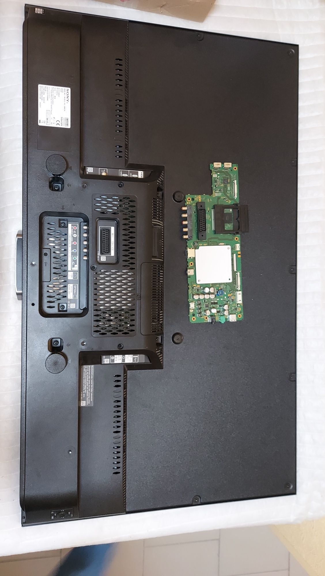 Телевізор"Sony KDL-42W653A" на запчастини