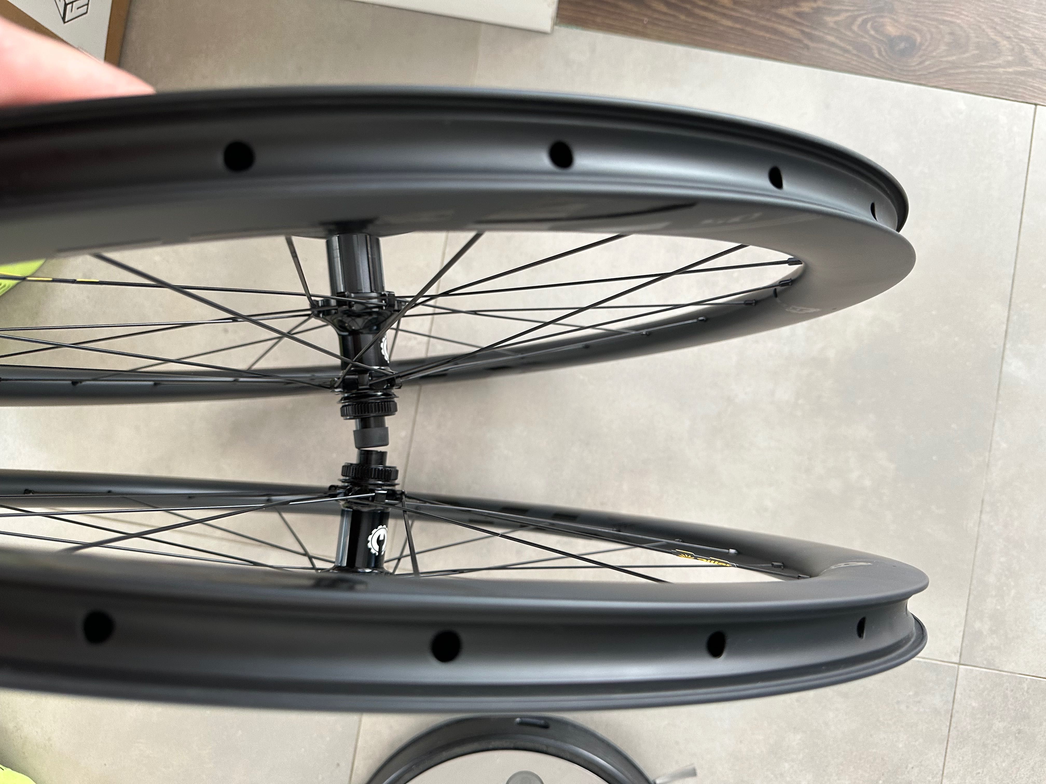 Elitewheels ENT-DISC Koła Karbonowe Elite 50 mm stożek -NOWE