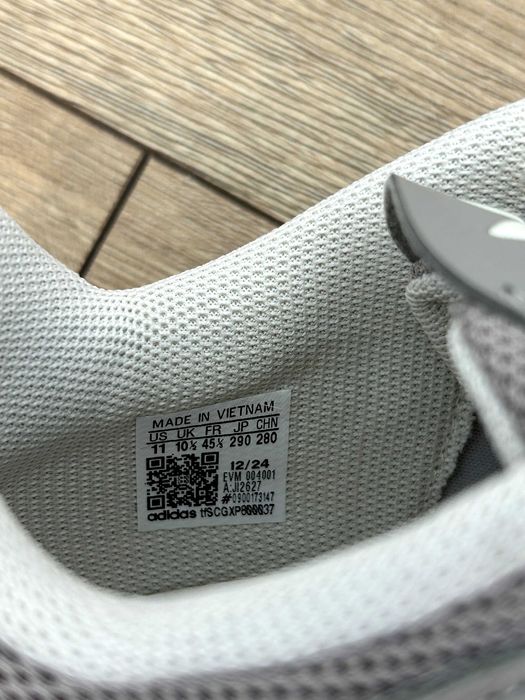 Чоловічі коричневі кросівки ADIDAS OZMILLEN - 45 розмір
