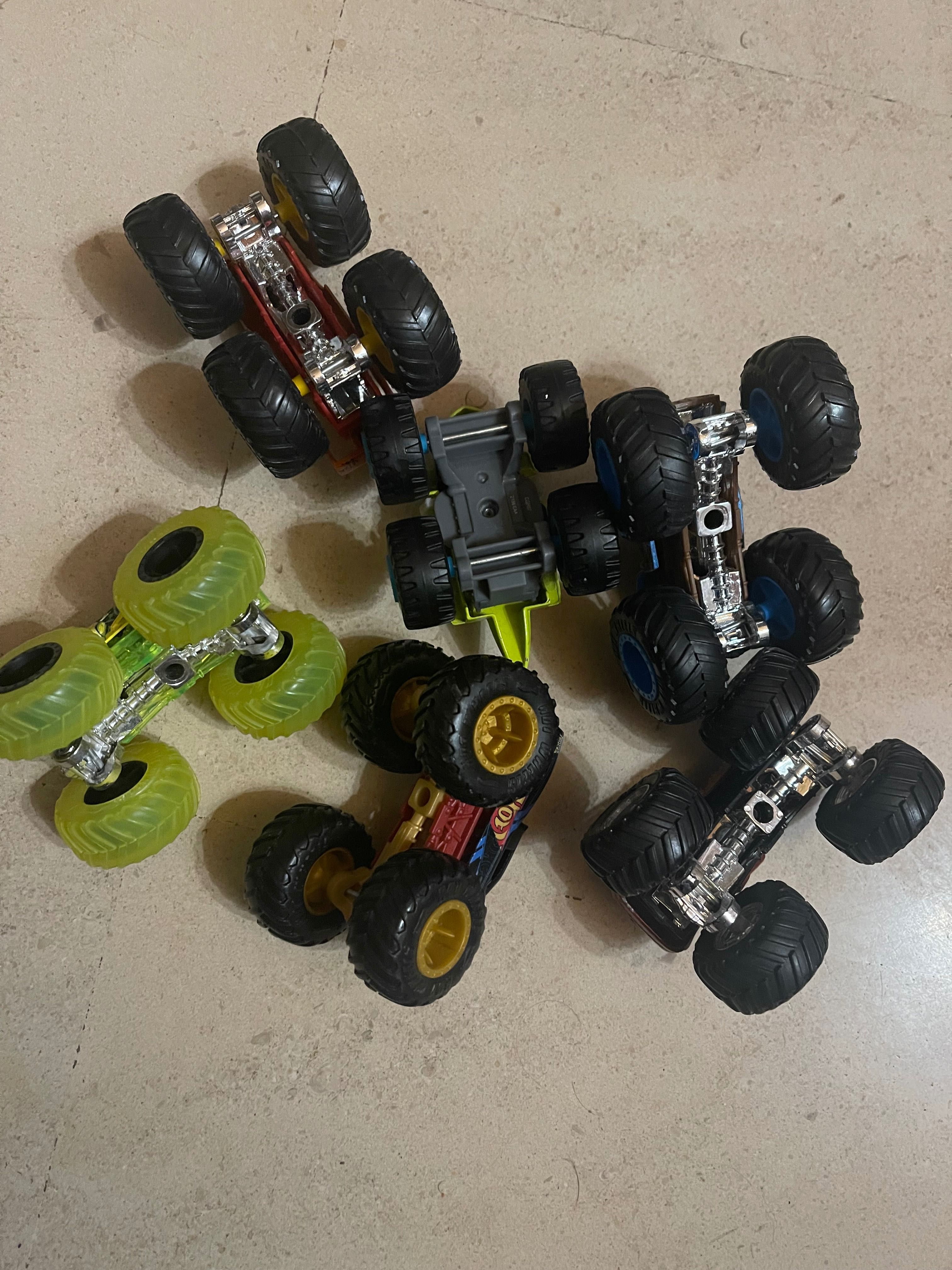 Monster Trucks Hot Wheels