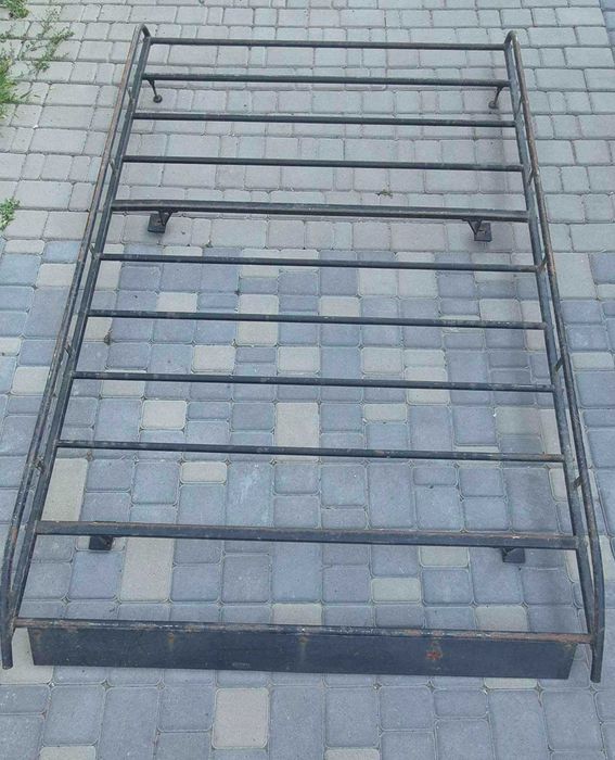 Продам б/в металевий багажник на дах авто