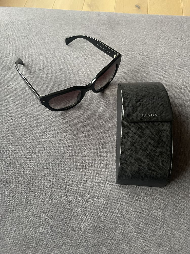 Okulary przeciwsłoneczne Prada Black SPR 17O Gradient Oval Sunglasses