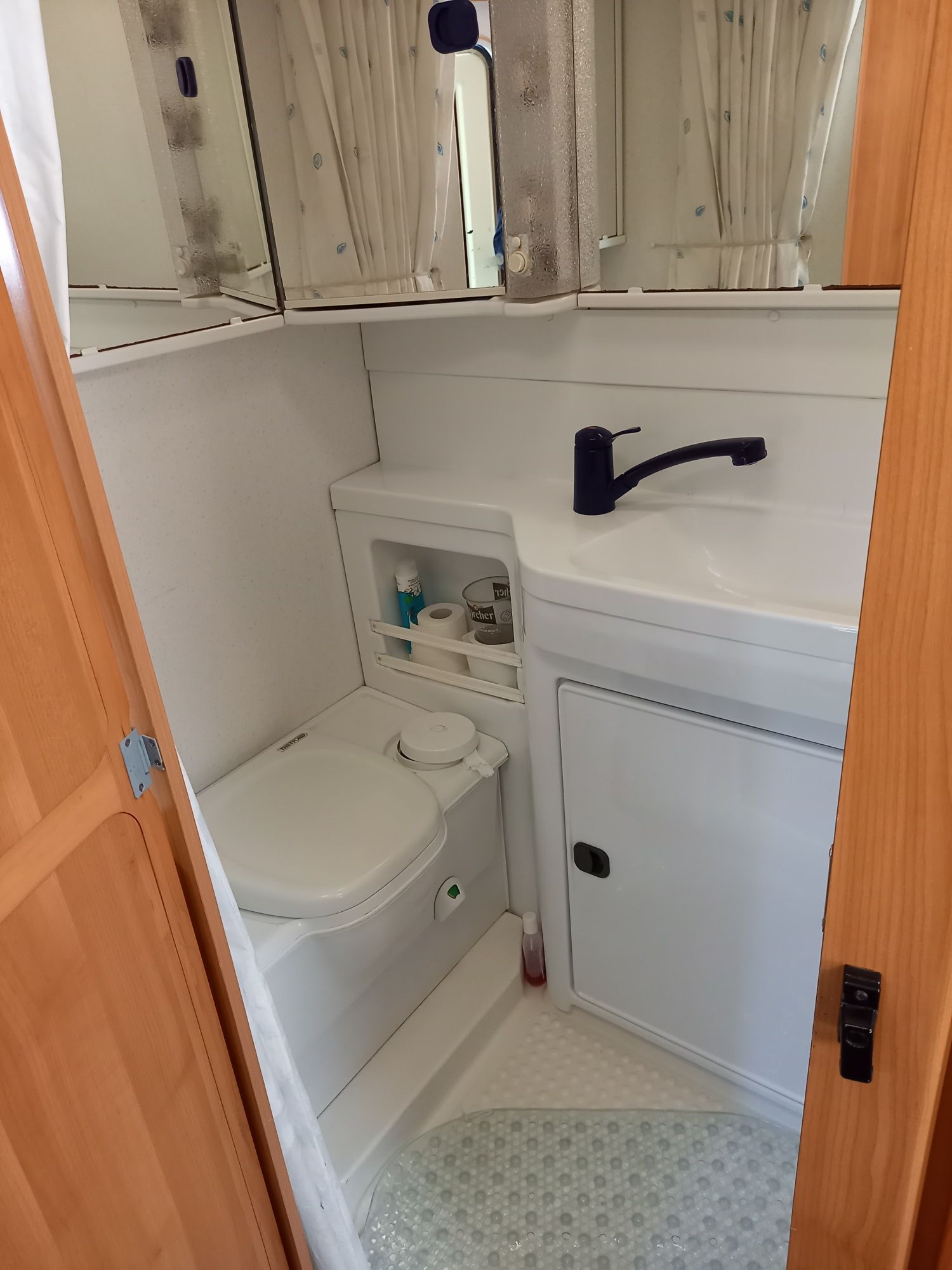 Kamper HYMER-CLSSIC 2.5 TD 6-cio osobowy