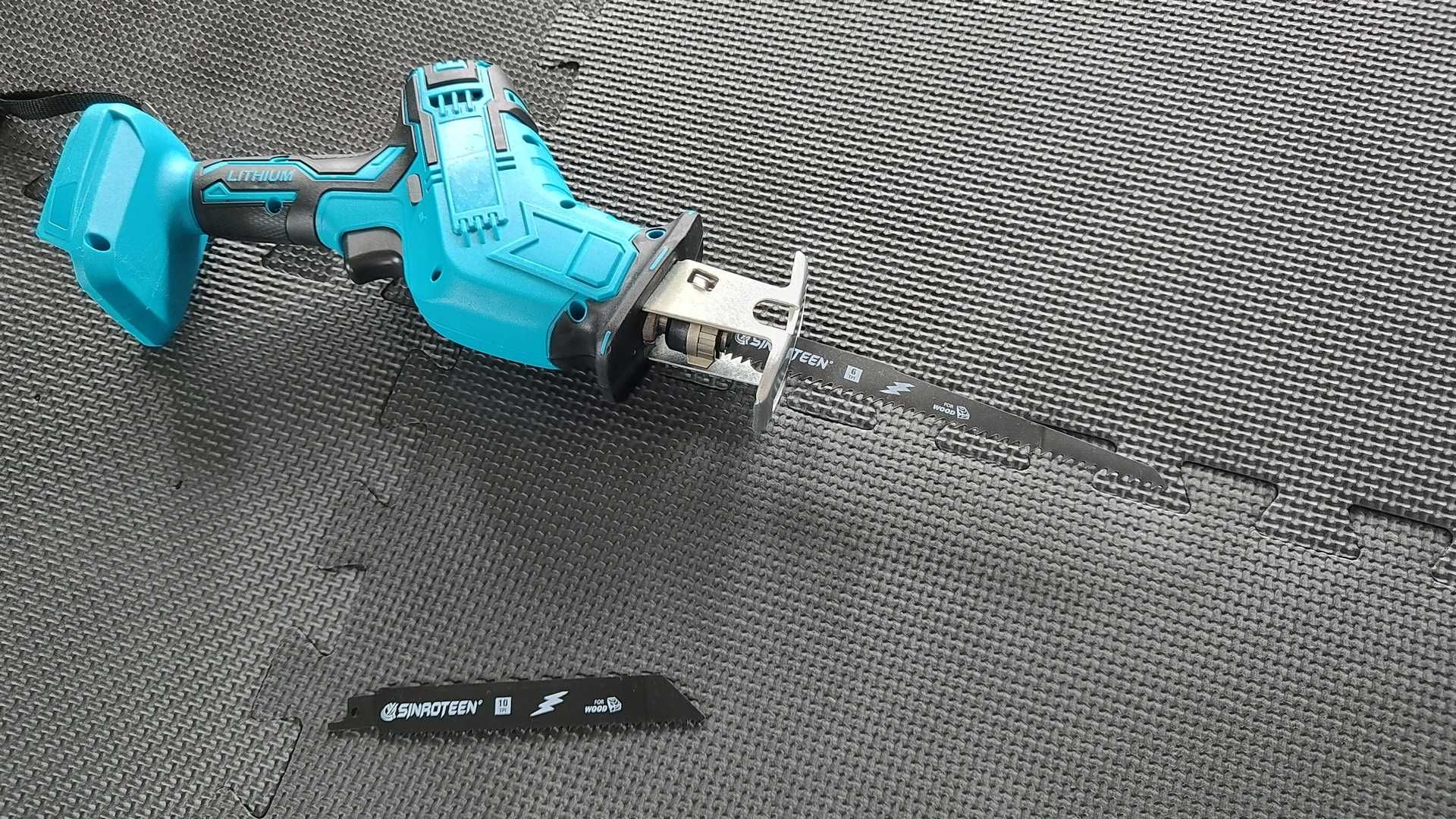 PIŁA SZABLASTA / Do aku Makita 18V 3000rpm/min  + 4 brzeszczoty