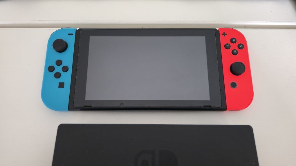 Nintendo Switch V2 zestaw z akcesoriami