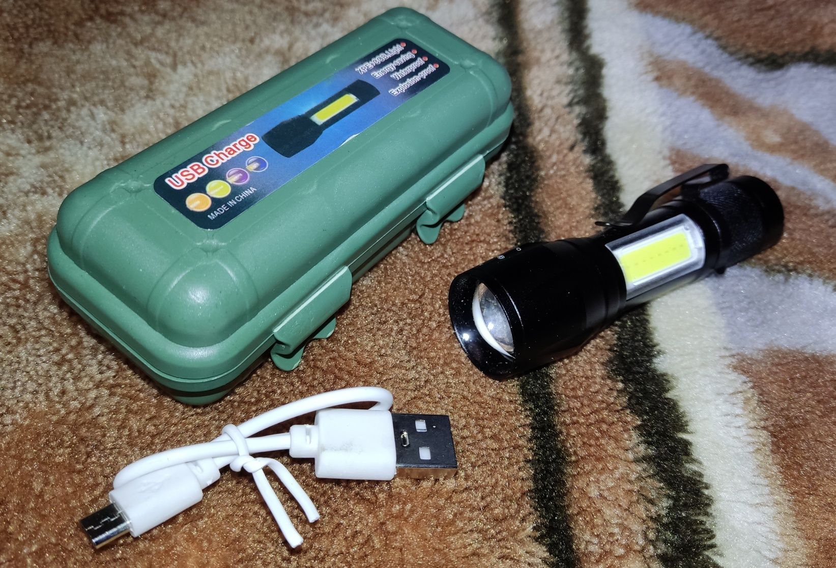 Міні фонарик на USB зарядне