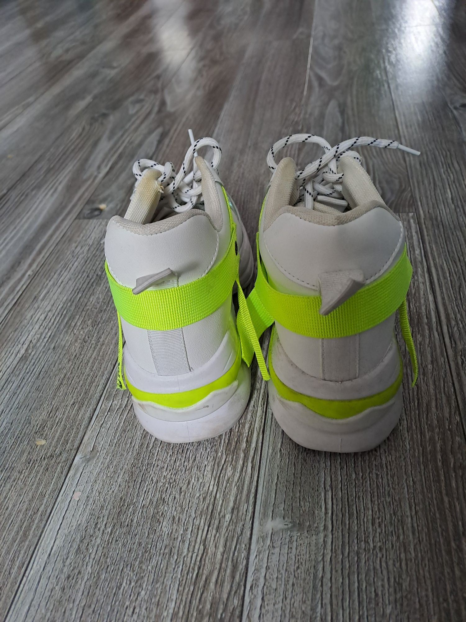 Sportowe sneakersy damskie r 37
