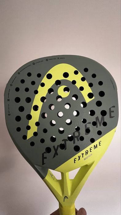 Raquete head extreme motion
