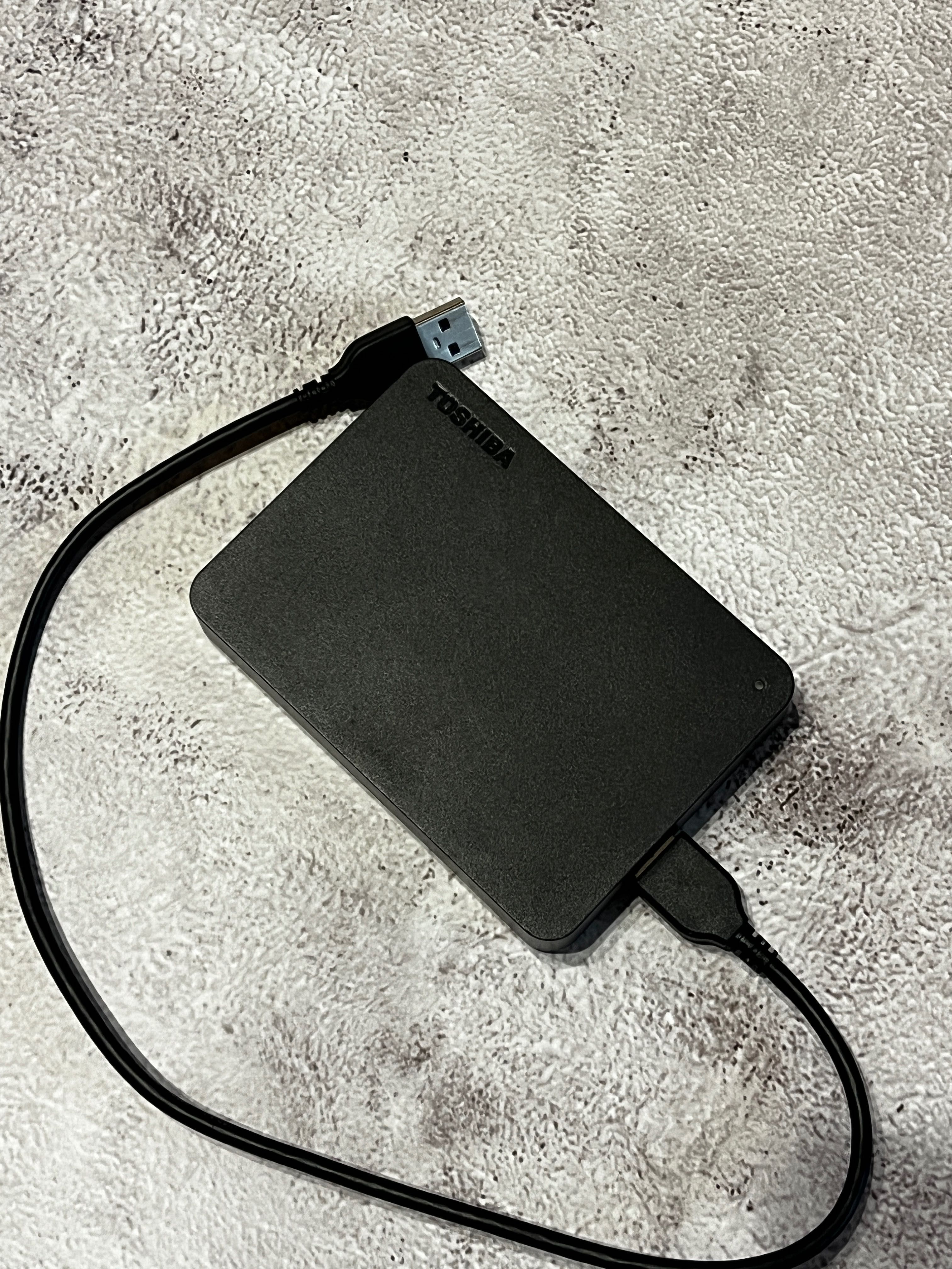 Toshiba 4TB зовнішній жорткий диск HDD