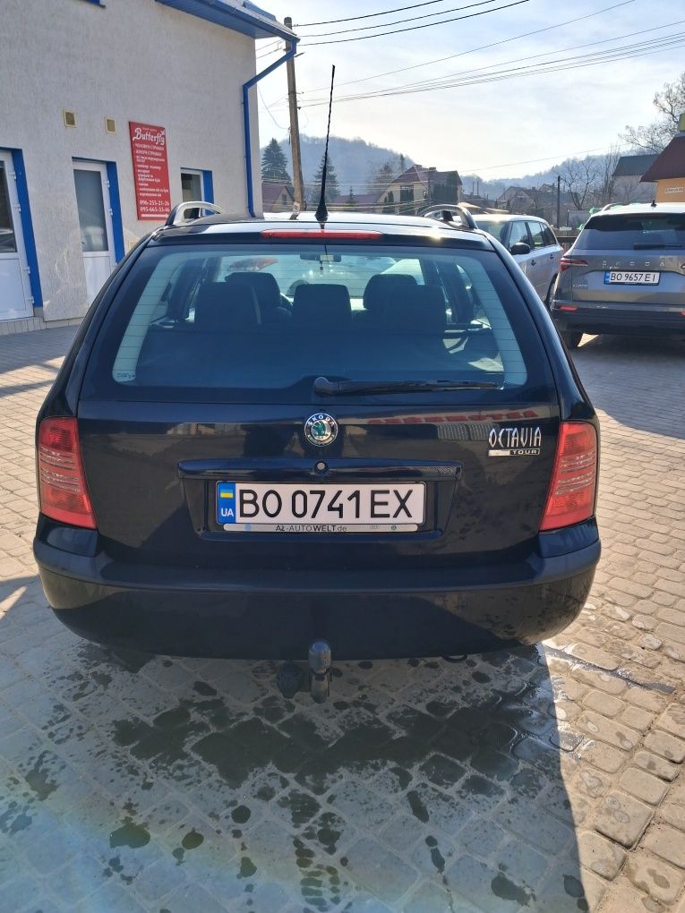 Продам Skoda Octavia Tour 2010 року
